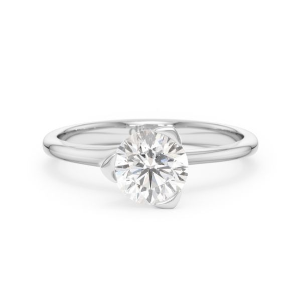 A Pyramide diamond solitaire ring set with a 1.00 carat GIA certified round brilliant cut diamond in white gold, front view, isolated on a white background