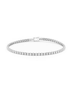 A diamond tennis bracelet in 18k white gold, set with 70 round brilliant cut diamonds totaling 1.02 ct, G SI quality, full view, isolated on a white background