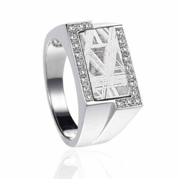 chevalière météorite et diamants