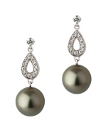 Boucles d'oreilles gouttes perle noire de Tahiti or gris et diamants