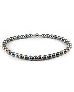Tahitian pearl necklace