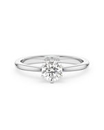 une bague solitaire  6 griffes avec un diamant 0,50 carat GIA en or blanc vue de face sur fond blanc 