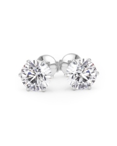 Une paire de boucles d’oreilles diamant 6 griffes avec deux diamants de 1,50 carat chacun, total 3,00 carat GIA, en or blanc, vue de face sur fond blanc 