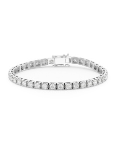 Bracelet rivière de diamants en or gris 750, serti de 42 diamants taille brillant total 5,00 ct en qualité G SI, vue en entier sur fond blanc