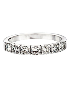 0.70ct half diamond band in 18K gold &mdash; front view