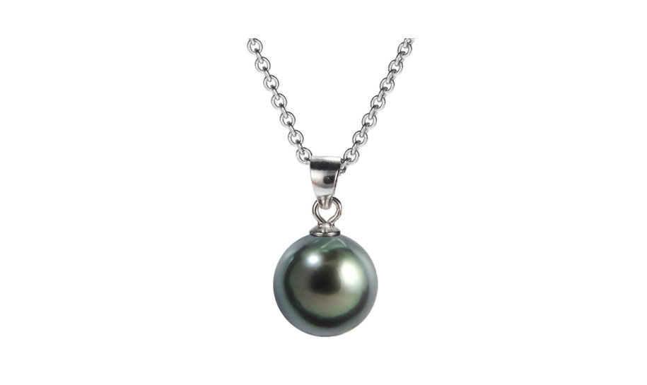 Natural untreated black Tahitian pearl, oriental luster